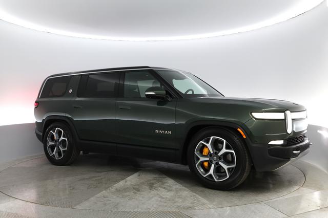 2023 Rivian R1S — photo 7 of 28