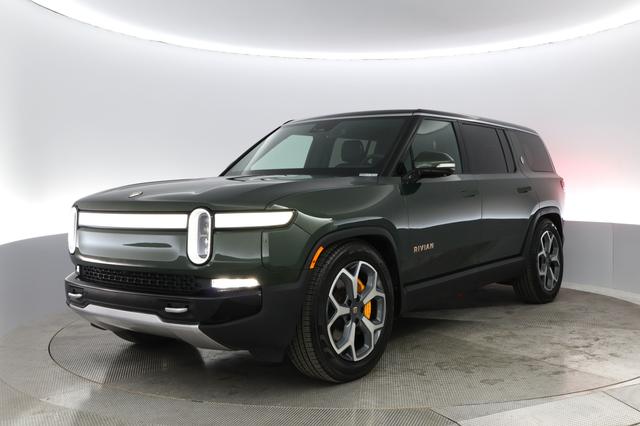 2023 Rivian R1S — VIN 7PDSGABA8PN021782