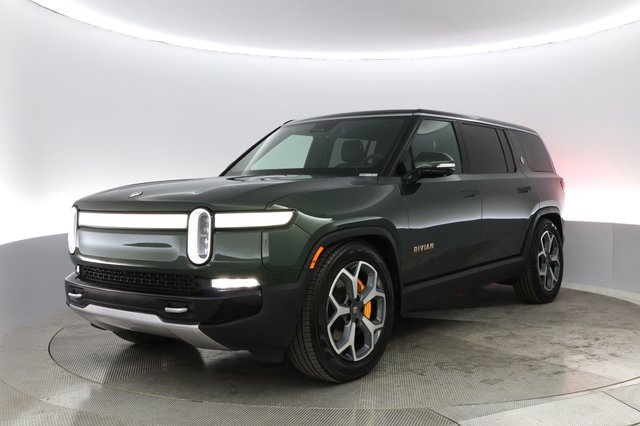 2023 Rivian R1S — VIN 7PDSGABA8PN021782