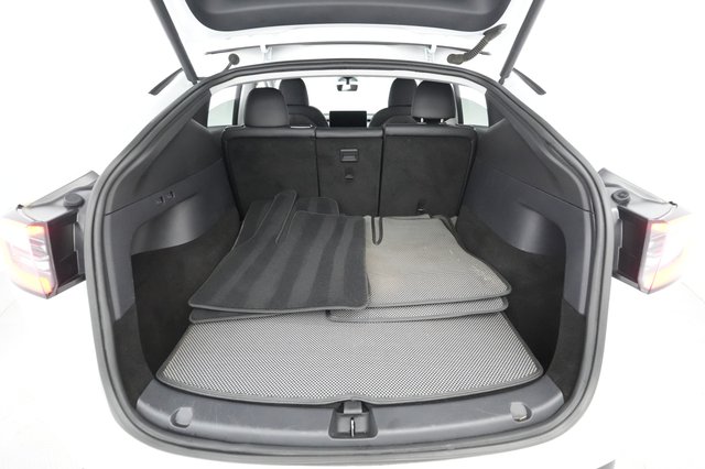 2020 Tesla Model Y — photo 24 of 36
