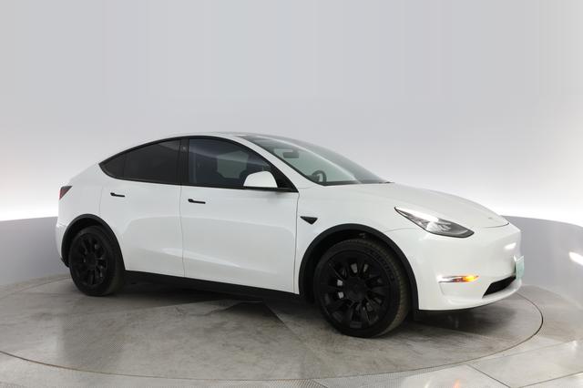 2020 Tesla Model Y — photo 9 of 36