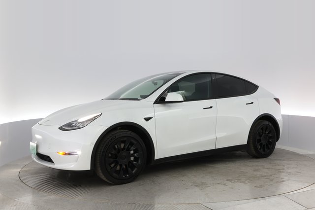 2020 Tesla Model Y — photo 13 of 36