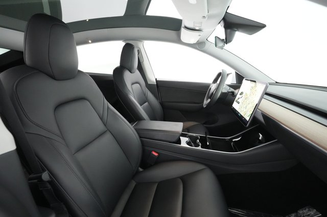 2020 Tesla Model Y — photo 20 of 36