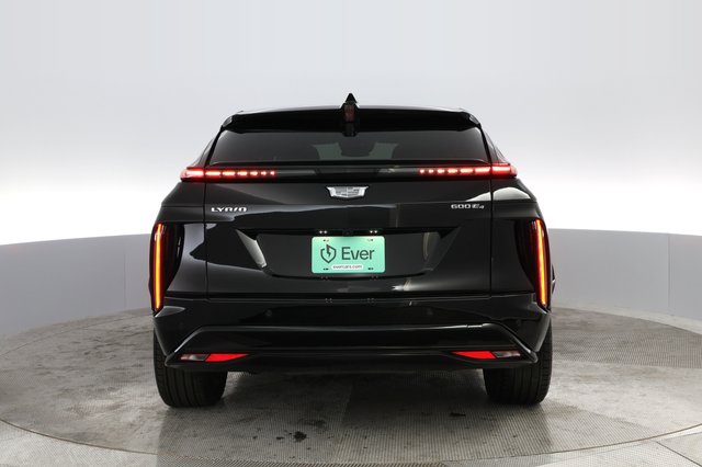 2024 Cadillac LYRIQ — photo 10 of 28