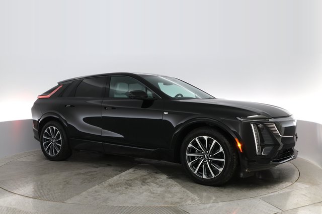 2024 Cadillac LYRIQ — photo 8 of 28
