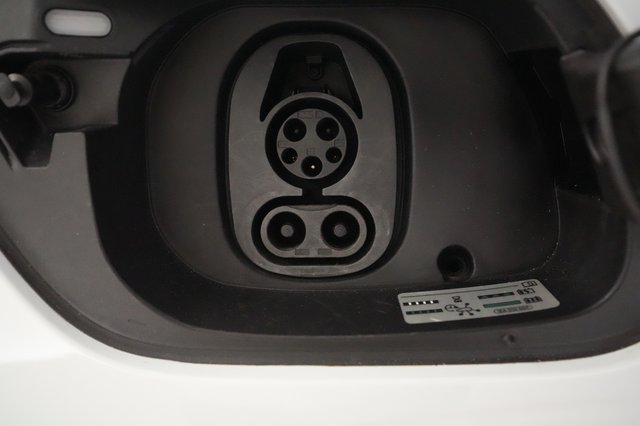 2021 Volkswagen ID.4 — photo 24 of 27