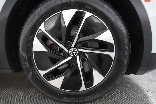 2021 Volkswagen ID.4 — photo 21 of 27