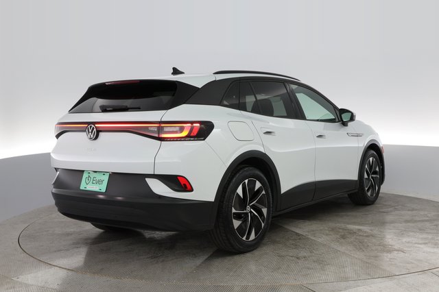 2021 Volkswagen ID.4 — photo 10 of 27