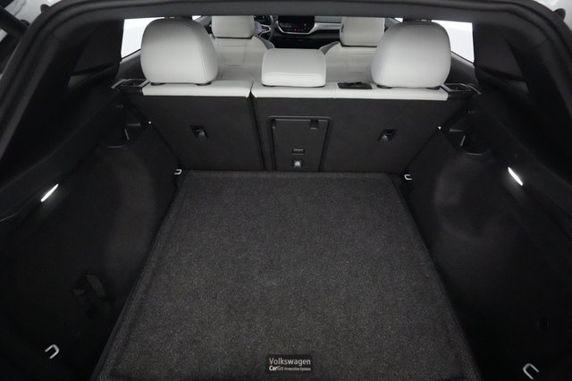 2021 Volkswagen ID.4 — photo 23 of 27