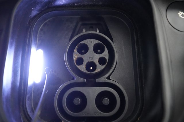 2022 Volvo XC40 Recharge — photo 27 of 32