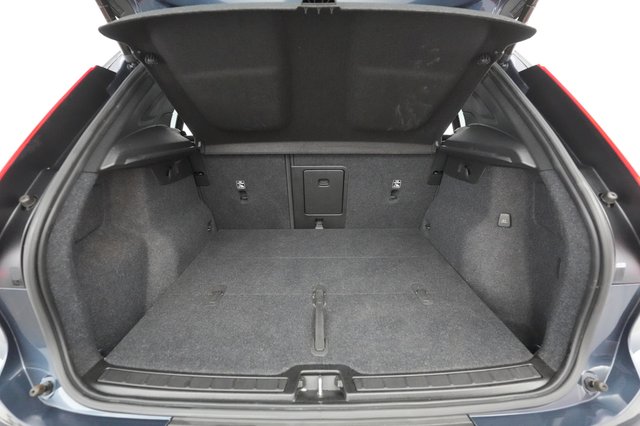 2022 Volvo XC40 Recharge — photo 24 of 32