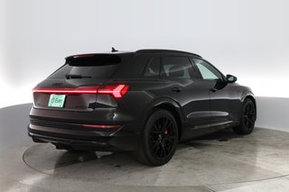 2022 Audi e-tron — photo 2 of 28
