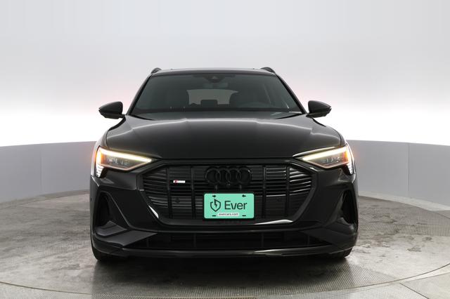 2022 Audi e-tron — photo 6 of 28