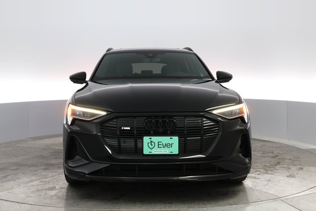 2022 Audi e-tron — photo 6 of 28