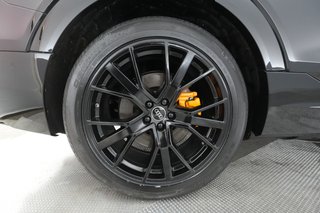 2022 Audi e-tron — photo 16 of 28