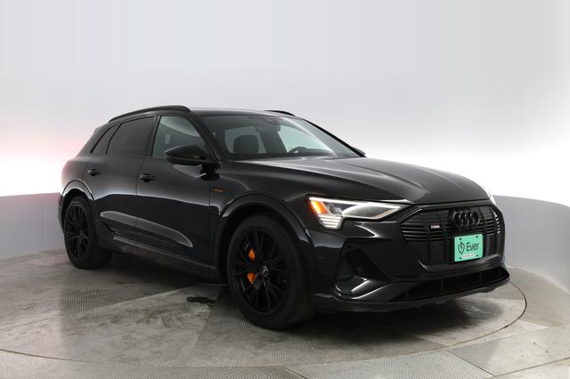 2022 Audi e-tron — photo 7 of 28