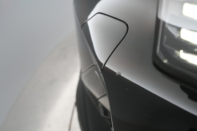 2022 Audi e-tron — photo 24 of 28