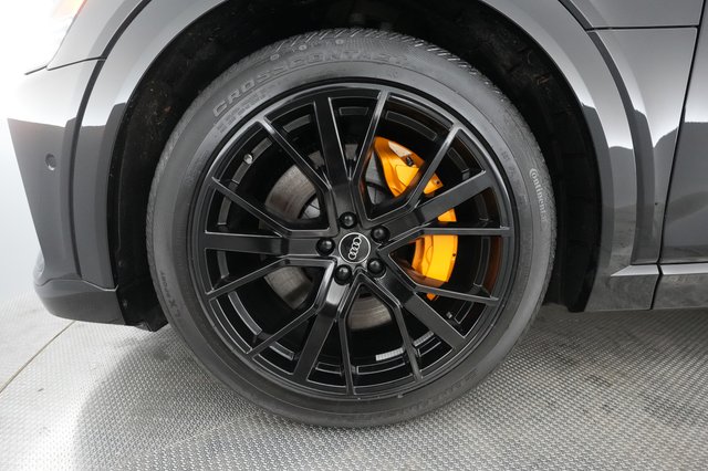 2022 Audi e-tron — photo 13 of 28