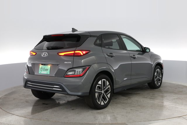 2022 Hyundai Kona — photo 2 of 20