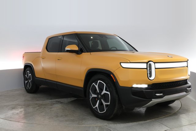 2022 Rivian R1T — photo 7 of 39
