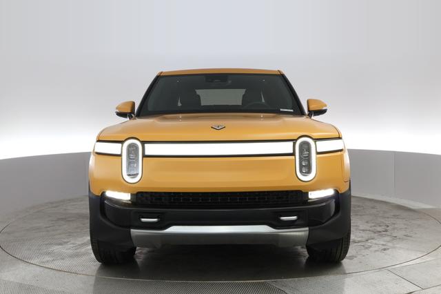 2022 Rivian R1T — photo 6 of 39