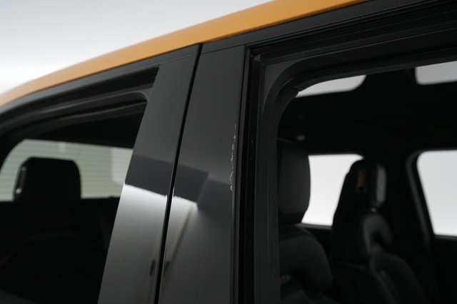 2022 Rivian R1T — photo 31 of 39