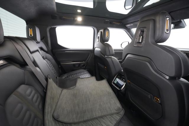 2022 Rivian R1T — photo 3 of 28
