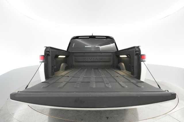 2022 Rivian R1T — photo 21 of 28
