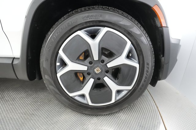 2022 Rivian R1T — photo 13 of 28