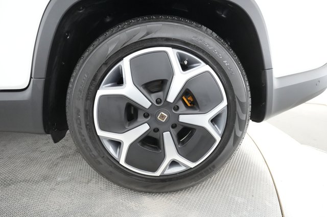 2022 Rivian R1T — photo 12 of 28