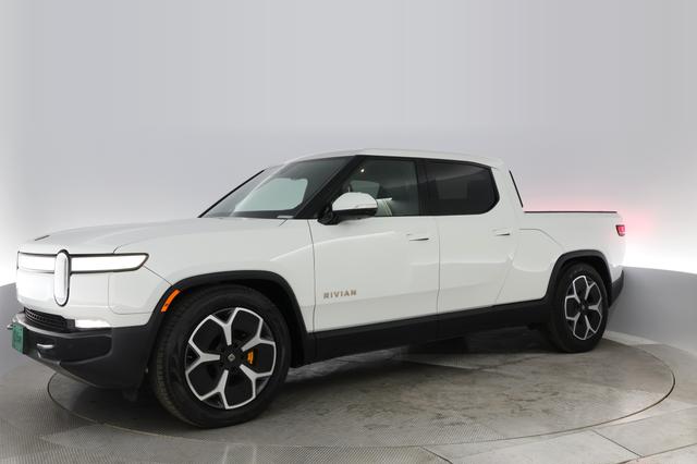 2022 Rivian R1T — photo 10 of 28