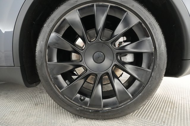 2020 Tesla Model Y — photo 11 of 22