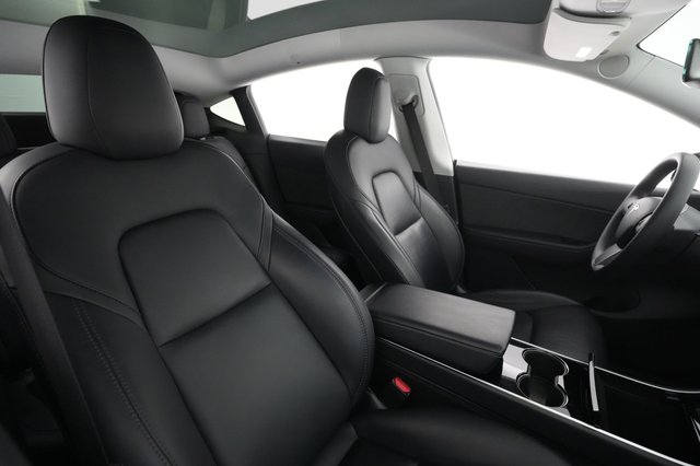 2020 Tesla Model Y — photo 17 of 22