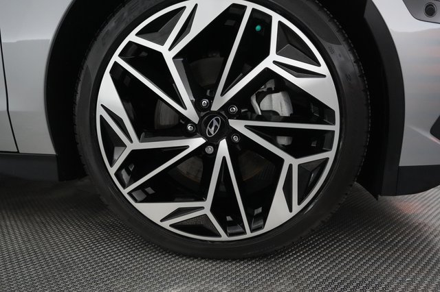 2023 Hyundai IONIQ 6 — photo 19 of 25