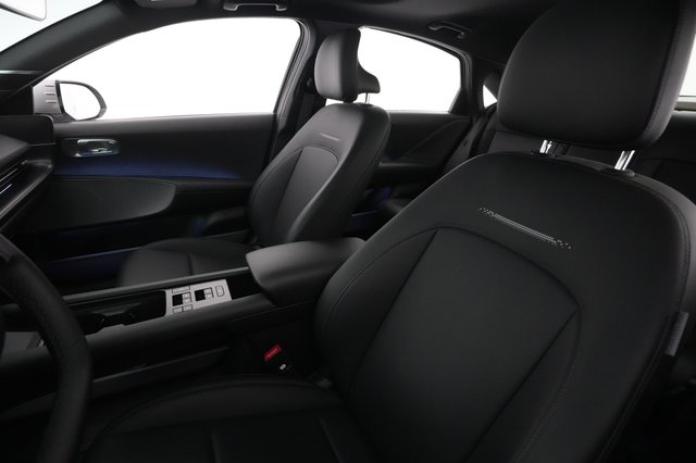 2023 Hyundai IONIQ 6 — photo 13 of 25