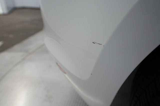 2016 Volkswagen e-Golf — photo 22 of 27