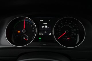 2016 Volkswagen e-Golf — photo 4 of 27