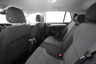 2016 Volkswagen e-Golf — photo 16 of 27