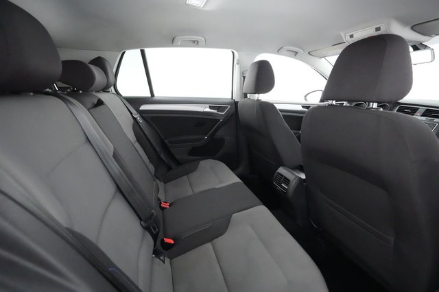 2016 Volkswagen e-Golf — photo 3 of 27