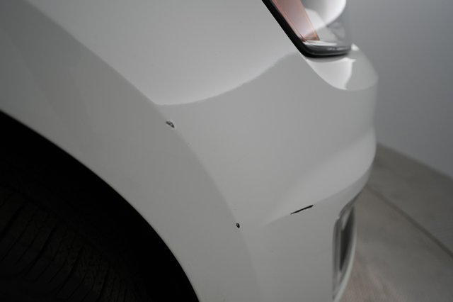 2016 Volkswagen e-Golf — photo 23 of 27