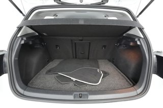 2016 Volkswagen e-Golf — photo 19 of 27