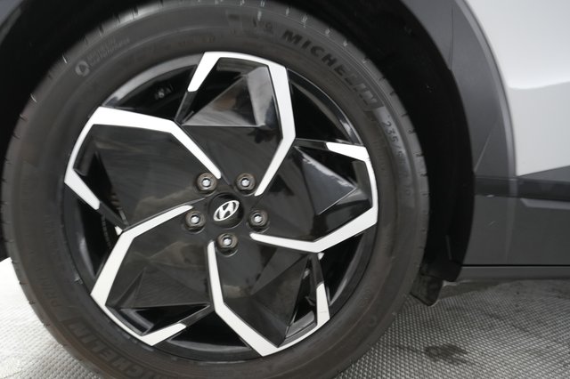 2023 Hyundai IONIQ 5 — photo 16 of 25