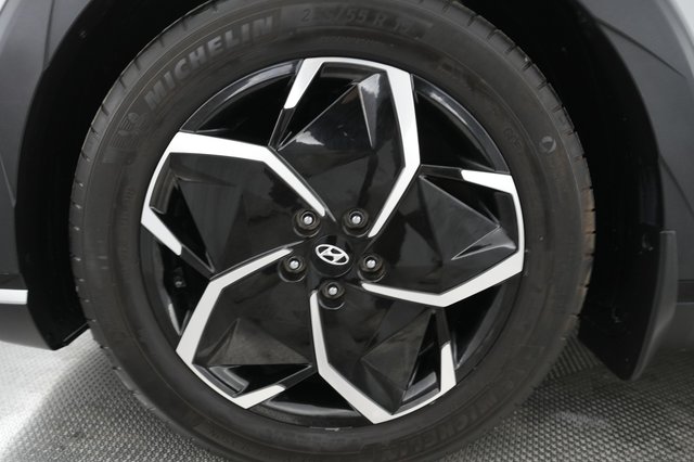 2023 Hyundai IONIQ 5 — photo 13 of 25
