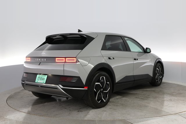 2023 Hyundai IONIQ 5 — photo 9 of 25