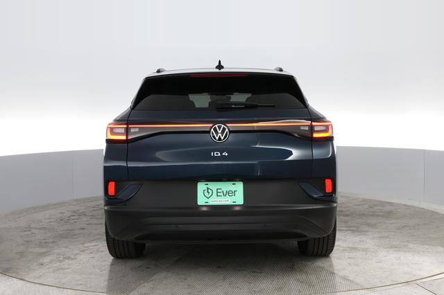 2023 Volkswagen ID.4 — photo 10 of 26