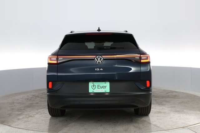 2023 Volkswagen ID.4 — photo 10 of 26