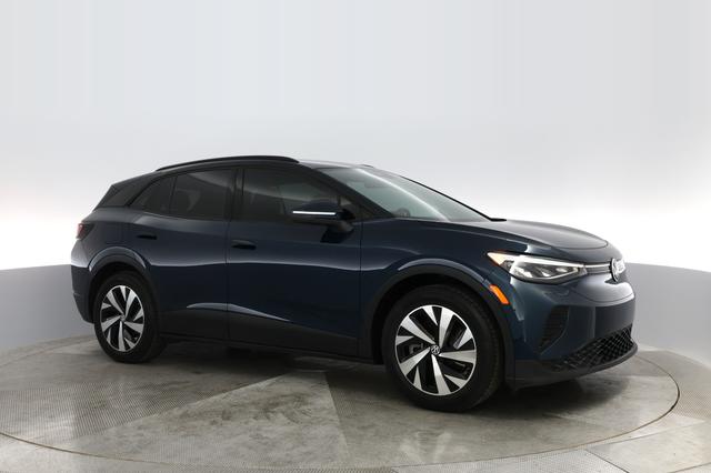 2023 Volkswagen ID.4 — photo 8 of 26
