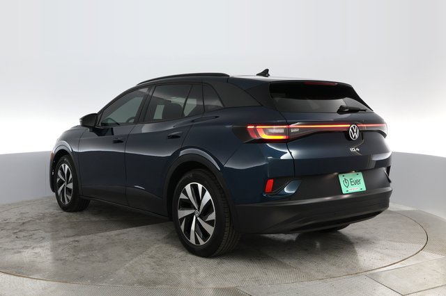 2023 Volkswagen ID.4 — photo 11 of 26
