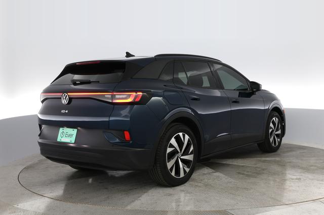 2023 Volkswagen ID.4 — photo 9 of 26