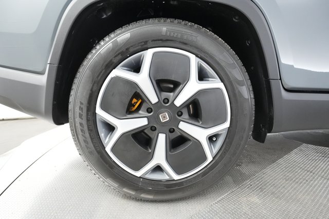 2022 Rivian R1T — photo 16 of 26